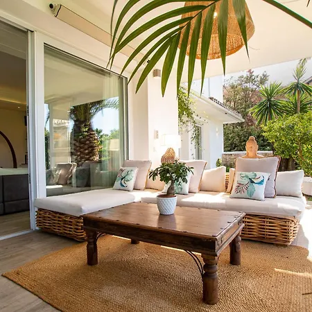 Ultra Luxury - Spa, Gym, Cine And Heated Pool