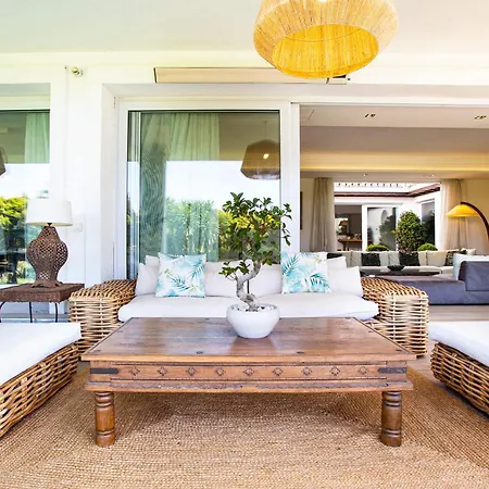 Ultra Luxury - Spa, Gym, Cine And Heated Pool Villa *