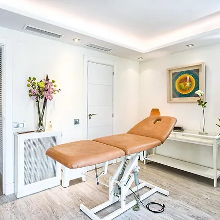 Ultra Luxury - Spa, Gym, Cine And Heated Pool Villa