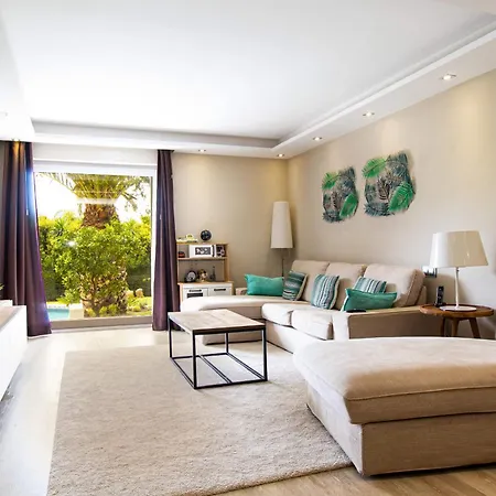 Ultra Luxury - Spa, Gym, Cine And Heated Pool Villa