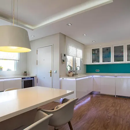 Ultra Luxury - Spa, Gym, Cine And Heated Pool *
