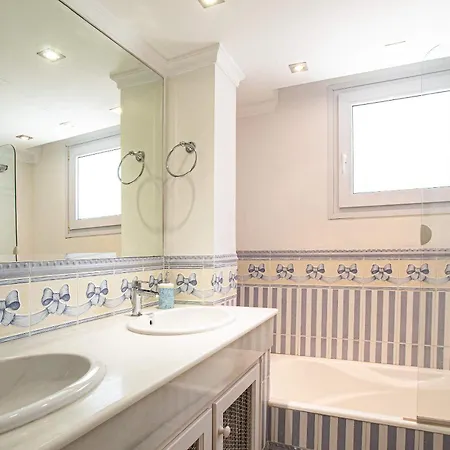 Ultra Luxury - Spa, Gym, Cine And Heated Pool *