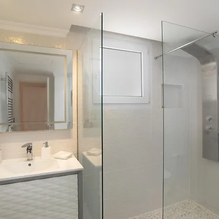 Ultra Luxury - Spa, Gym, Cine And Heated Pool *